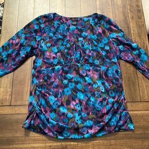 TORRID SIZE 3 THREE QUARTER SLEEVE TOP